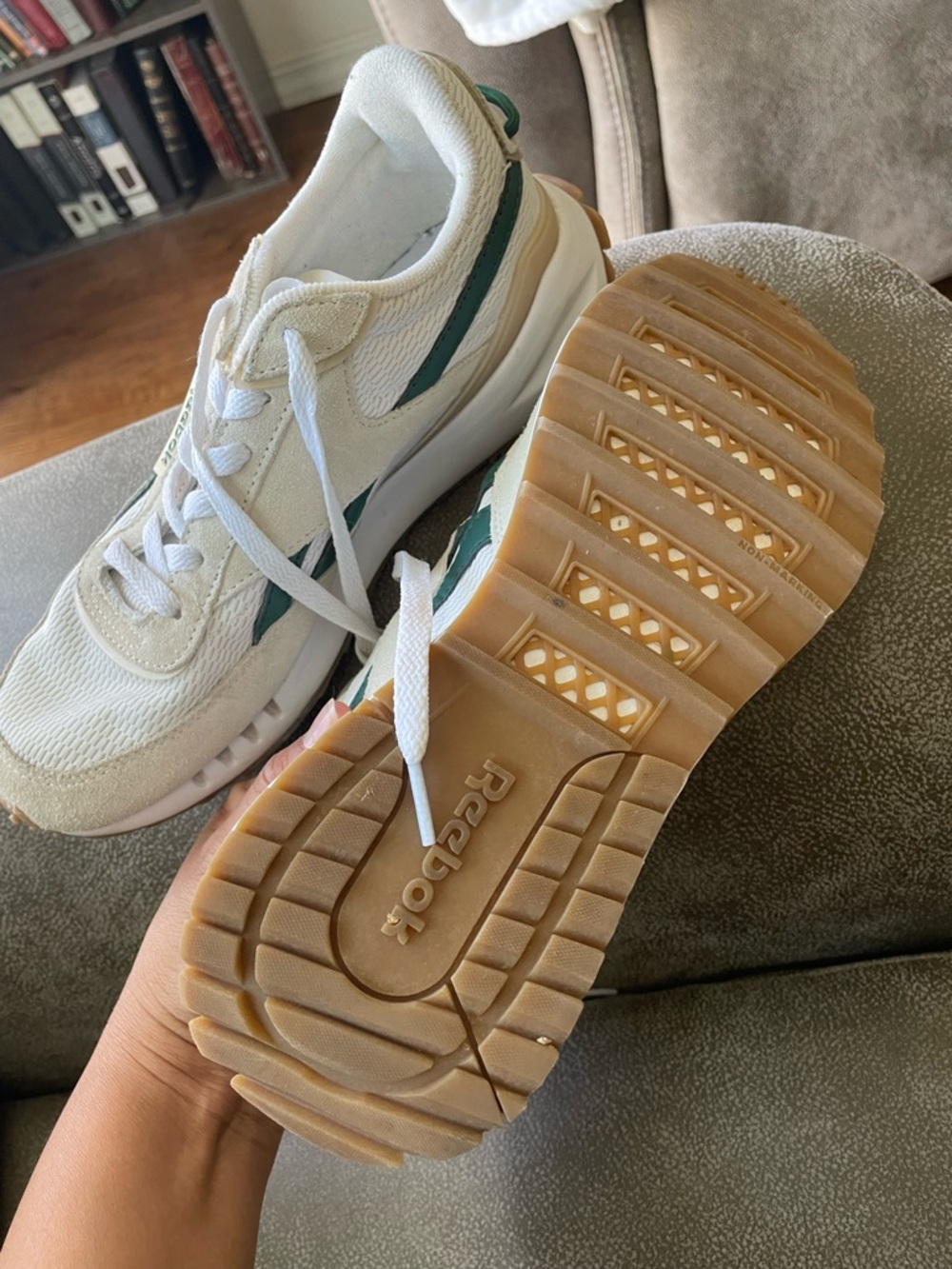 Reebok women’s sneaker shoes - Picture 4 of 4